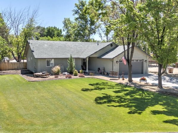 1085 Rosewood Drive, Fallon, NV 89406