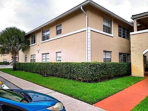 1014 Twin Lakes Drive, Unit 20-h, Coral Springs, FL 33071