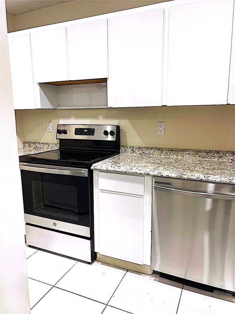 1014 Twin Lakes Drive, Unit 20-h, Coral Springs, FL 33071 Photo