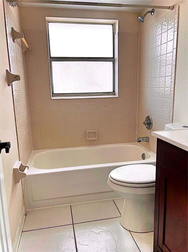 1014 Twin Lakes Drive, Unit 20-h, Coral Springs, FL 33071 Photo