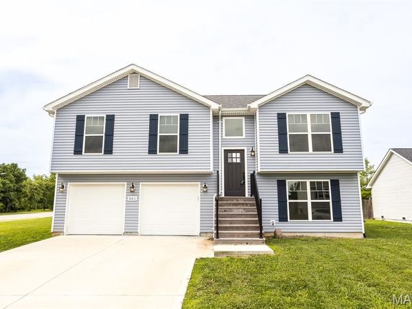 501 Somerset Drive, Pontoon Beach, IL 62040