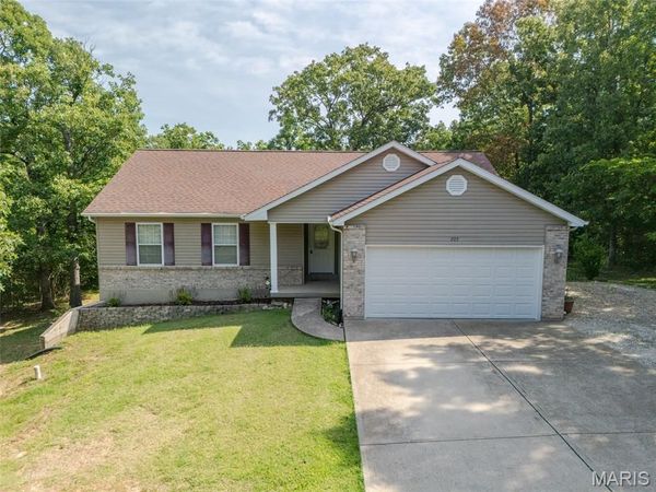 205 Summerset Drive, De Soto, MO 63020