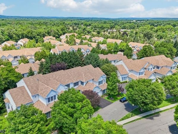 5 Scarlet Oak Ln, Paramus, NJ 07652
