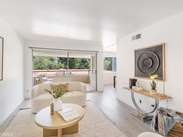 22456 Caminito Esteban, Laguna Hills, CA 92653