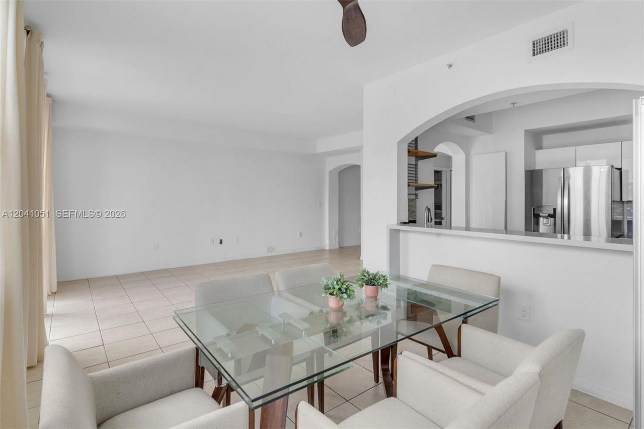 8826 W Flagler St, Unit 203, Miami, FL 33174 Photo