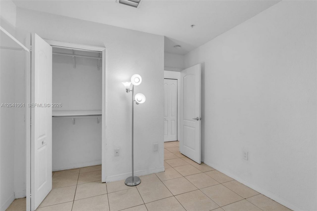 8826 W Flagler St, Unit 203, Miami, FL 33174 Photo