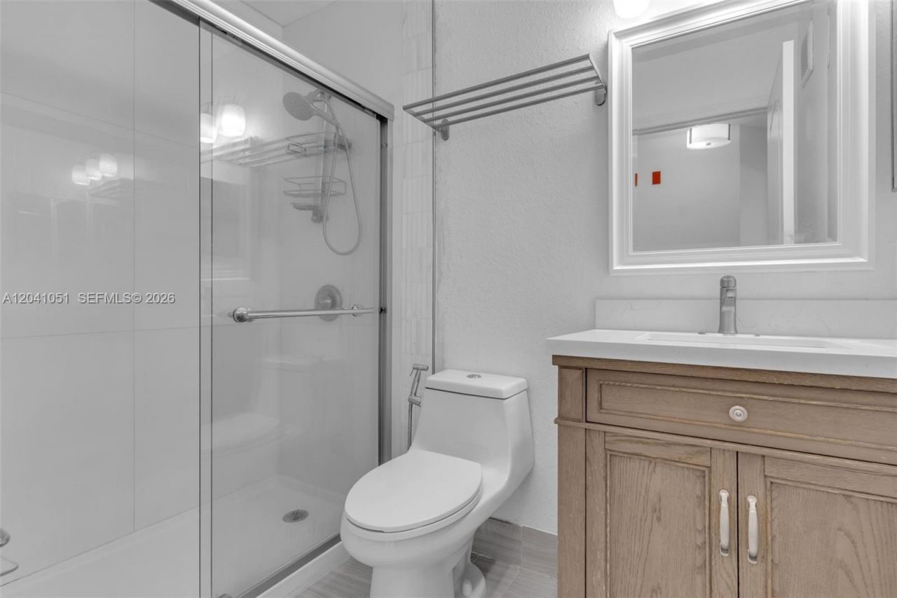 8826 W Flagler St, Unit 203, Miami, FL 33174 Photo