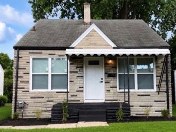 45 Pleasantview Drive, Pontiac, MI 48341