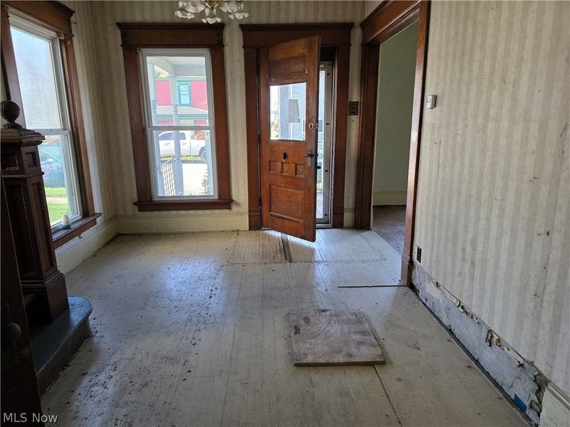 214 W Church Street, Newcomerstown, OH 43832 Photo 6