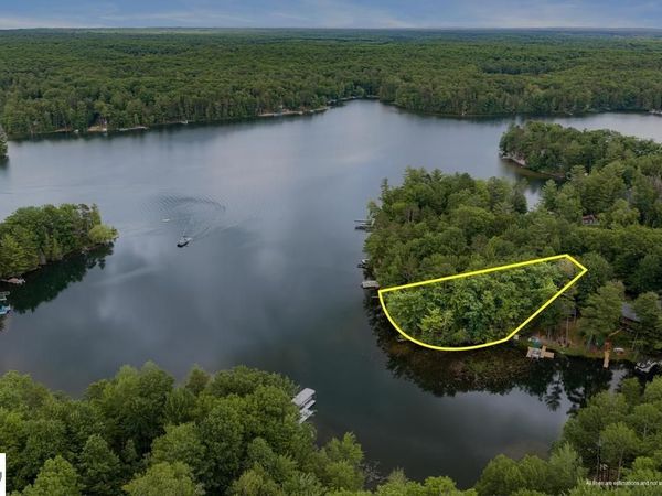 4323 Balsam Circle, Traverse City, MI 49696