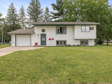 602 1st Avenue SE, Little Falls, MN 56345