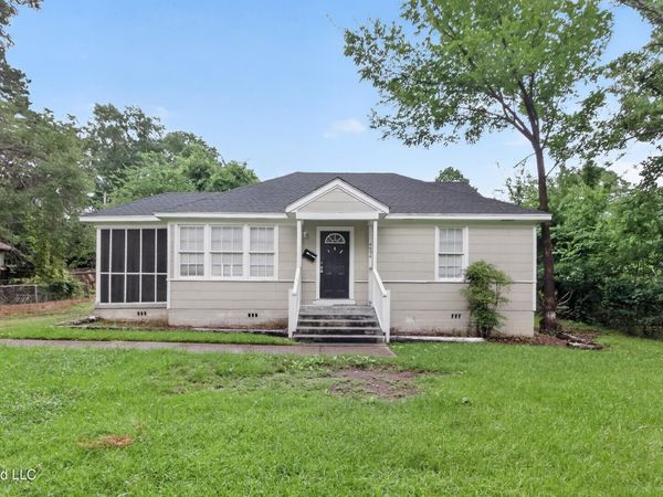 4894 Sheridan Drive, Jackson, MS 39206