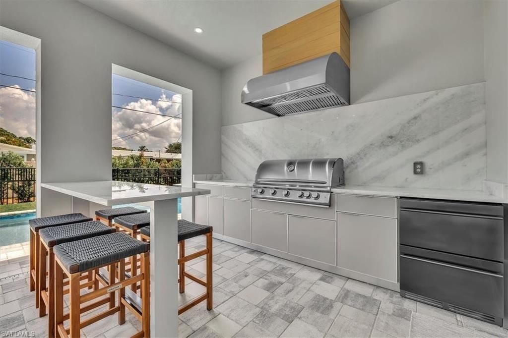 1009 29th Ave N, Naples, FL 34103 Photo