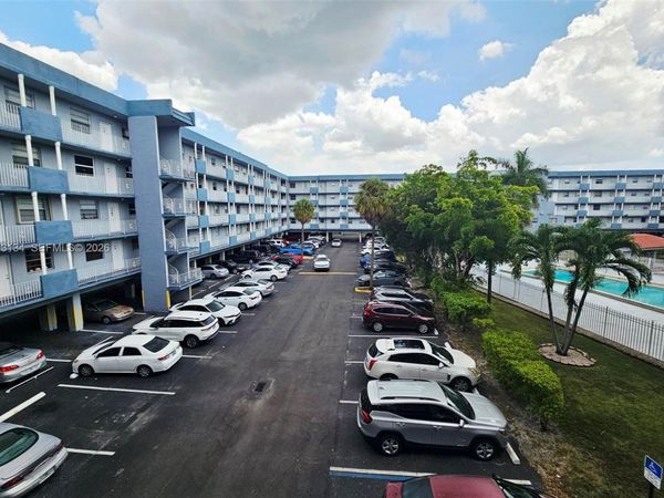 1655 W 44 PL , Unit 315, Hialeah, FL 33012