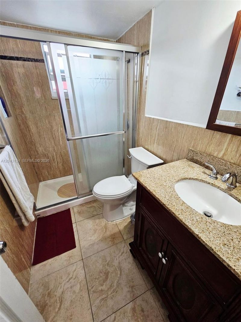 1655 W 44 Pl , Unit 315, Hialeah, FL 33012 Photo