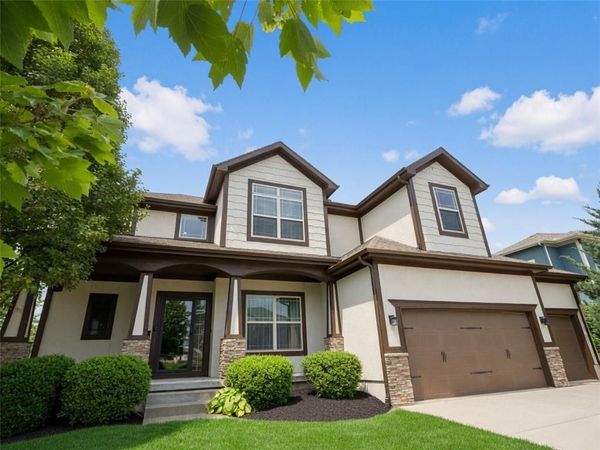 508 SW Lake Side Drive, Lee's Summit, MO 64064