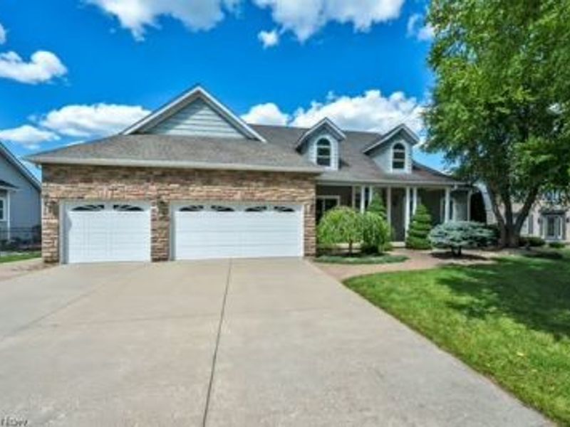 3223 Evelynton Place E, Stow, OH 44224 Photo 2