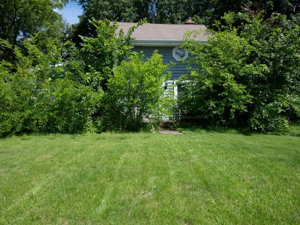 210 E Miller Avenue , Hinckley, IL 60520