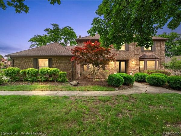 38696 Wakefield Court, Northville, MI 48167
