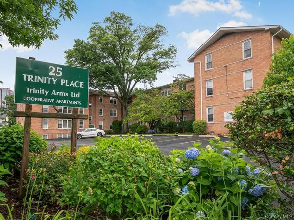 25 Trinity Place , Unit 3J, New Rochelle, NY 10805