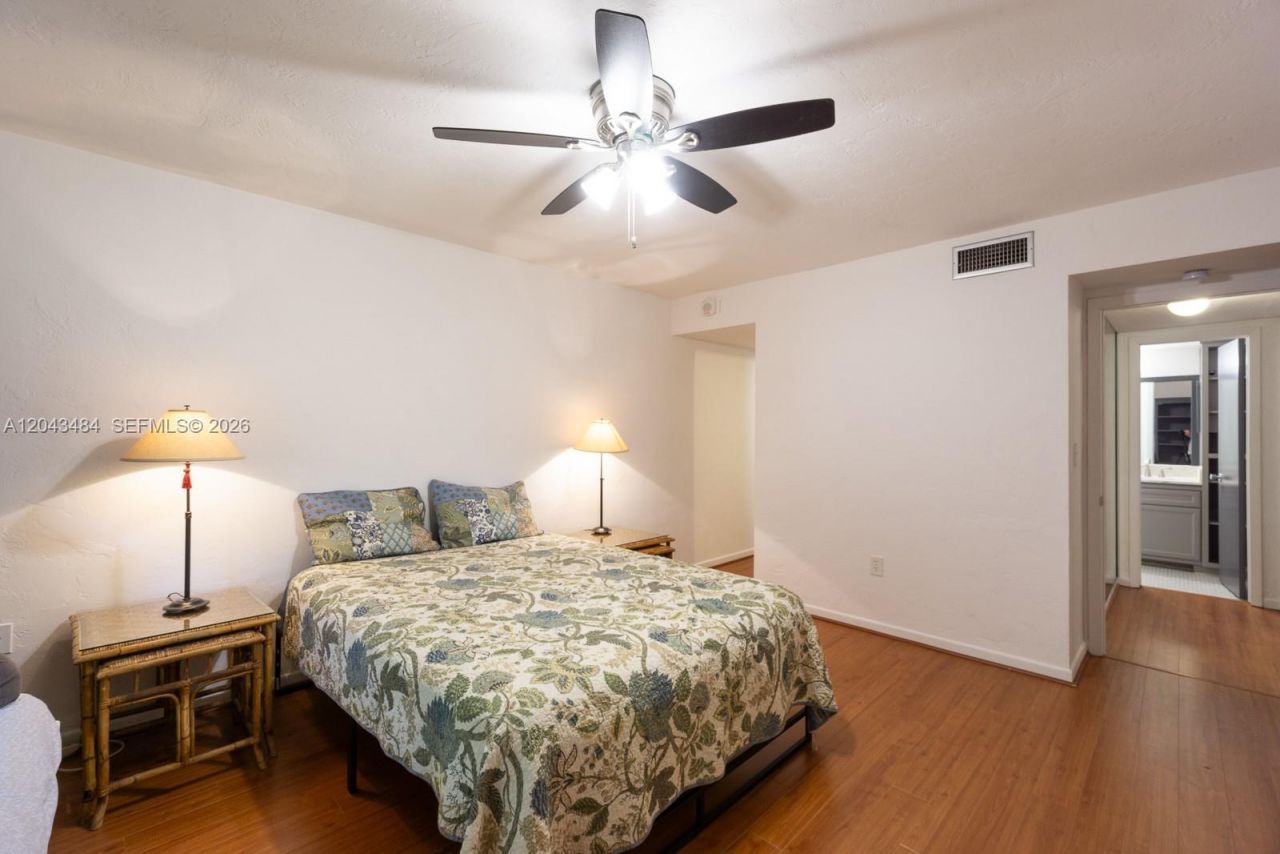 1205 Mariposa Ave , Unit 428, Coral Gables, FL 33146 Photo