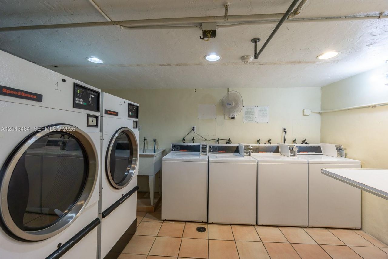 1205 Mariposa Ave , Unit 428, Coral Gables, FL 33146 Photo