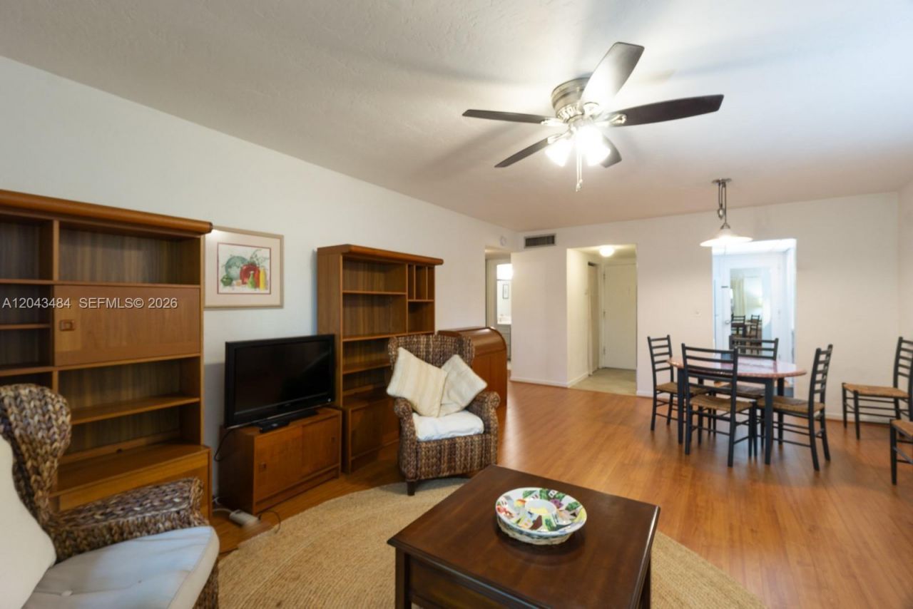 1205 Mariposa Ave , Unit 428, Coral Gables, FL 33146 Photo