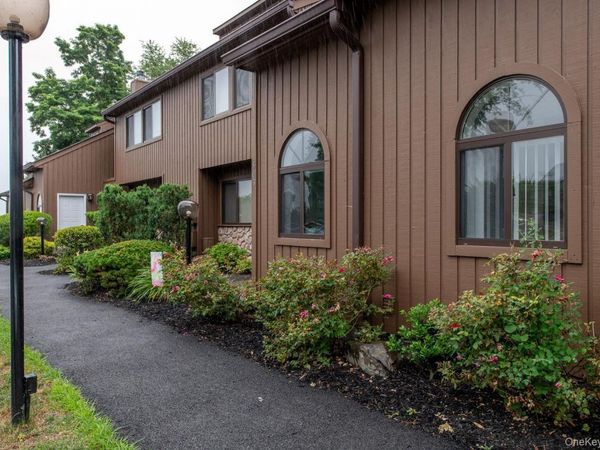 503 Scenic Lane , Poughkeepsie, NY 12603