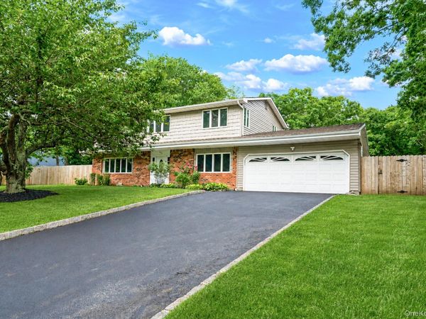 111 Pine Street, Brookhaven, NY 11776