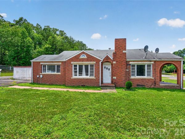 107 Carderwoody Road , Statesville, NC 28625