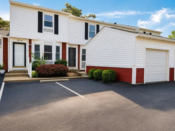 917 Annagladys Drive, Unit Y-2, Worthington, OH 43085