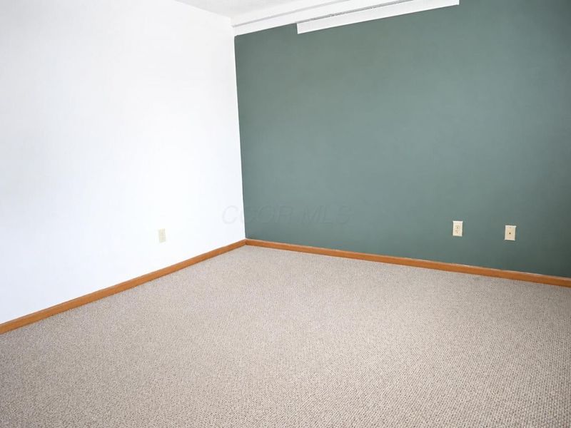 917 Annagladys Drive, Unit Y-2, Worthington, OH 43085 Photo 9