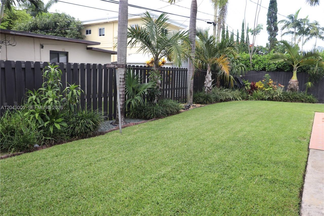 5931 SW 46th St , Miami, FL 33155 Photo