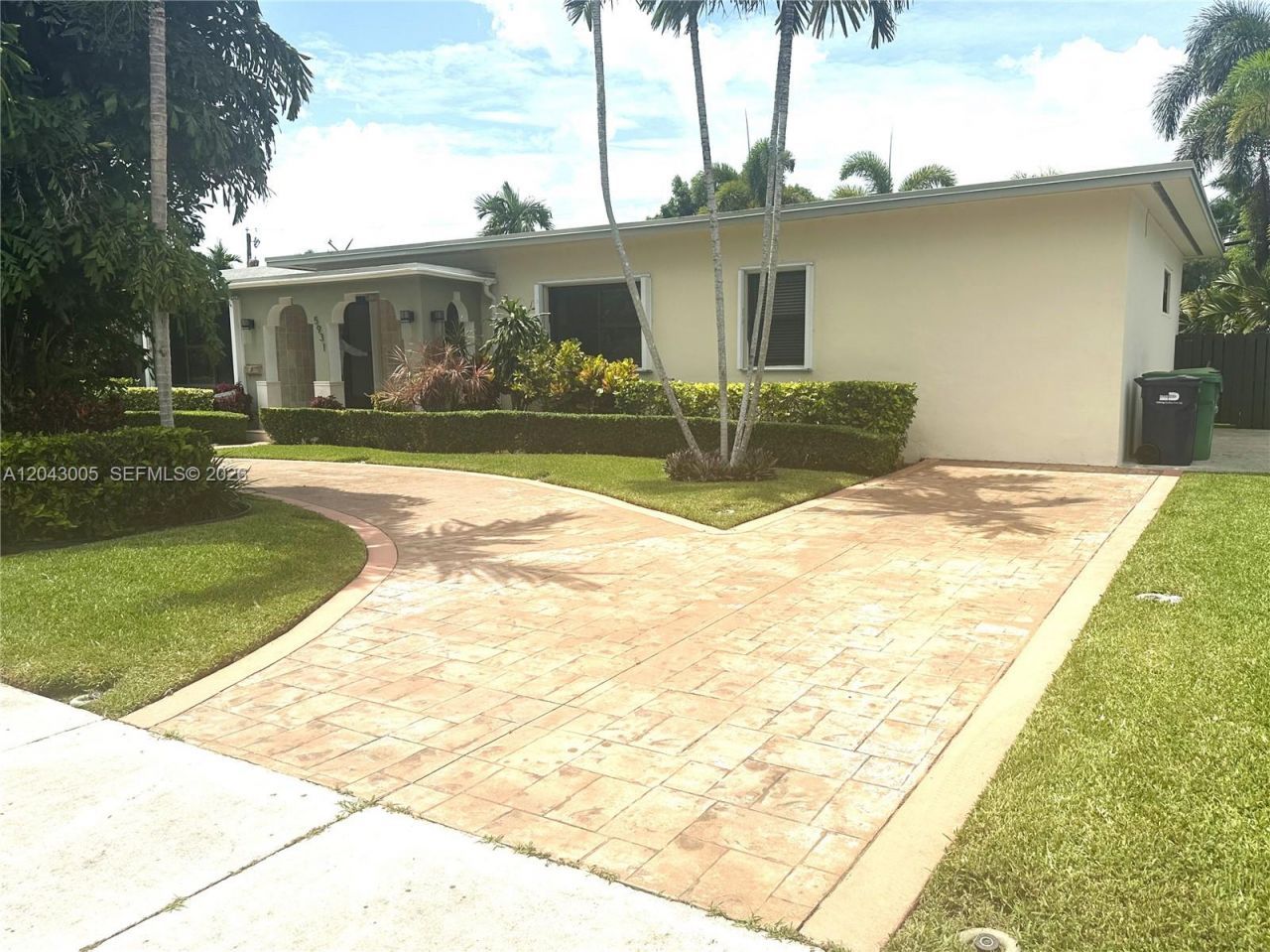 5931 SW 46th St , Miami, FL 33155 Photo