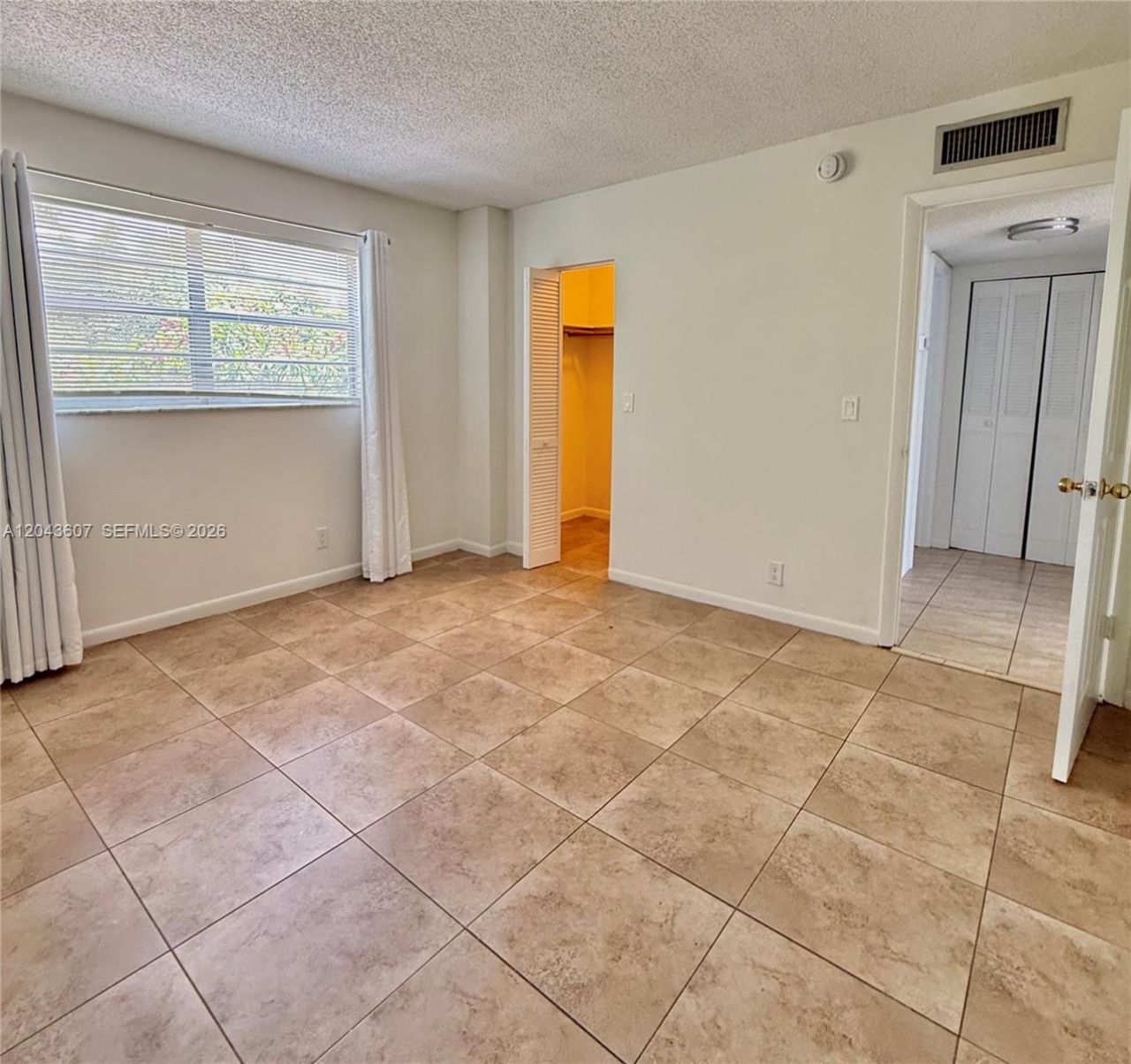 30 SE 4th Ave , Unit 206, Hallandale Beach, FL 33009 Photo