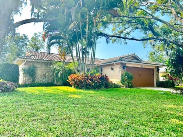 1529 E DORCHESTER DRIVE , PALM HARBOR, FL 34684