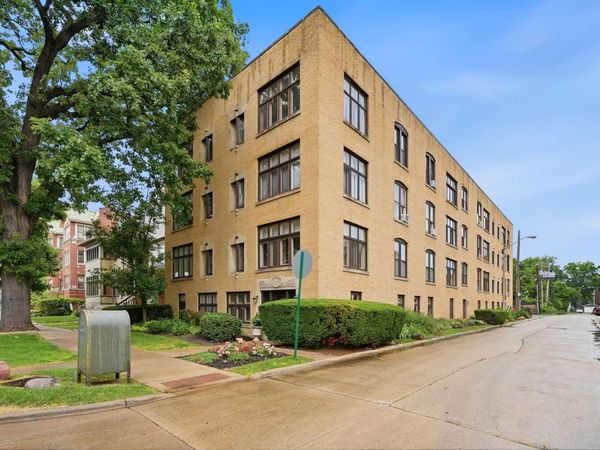 1136 Ontario Street , Unit 3B, Oak Park, IL 60302