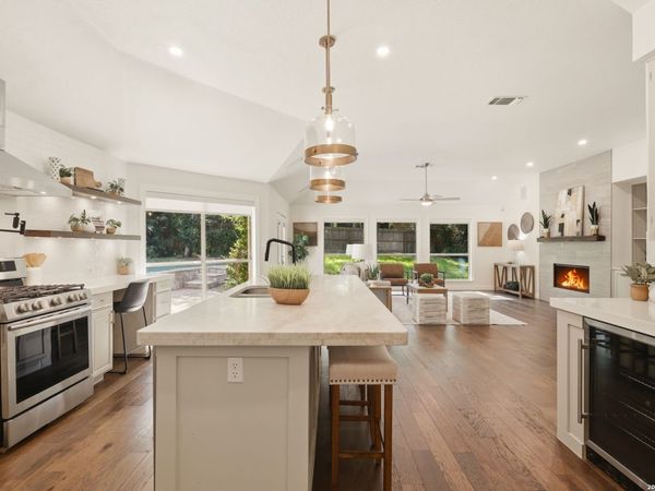 24 Inwood Mnr, San Antonio, TX 78248