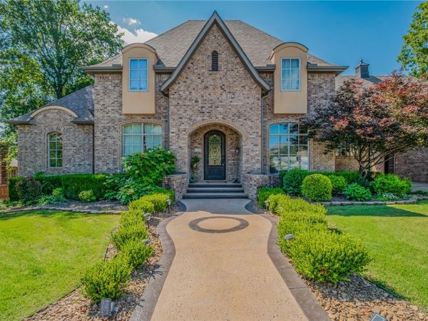 1504 Chapel Hill Drive , Bentonville, AR 72712