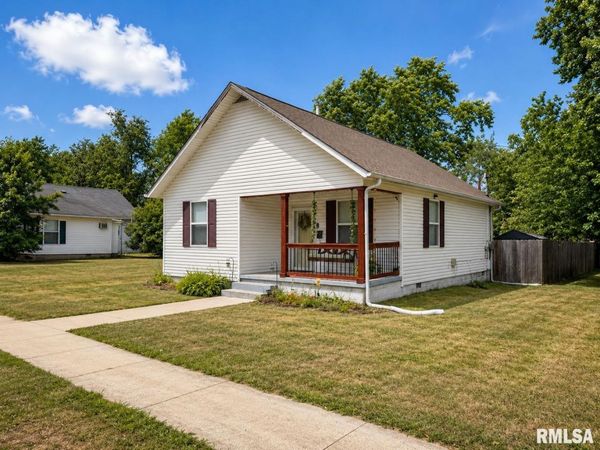 1205 W ADAMS Street, Herrin, IL 62948