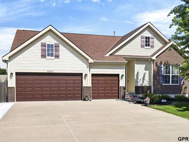 10817 S 111 Street, Papillion, NE 68046