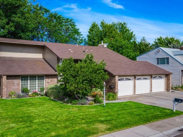 5267 N Marcliffe Ave, Boise, ID 83704