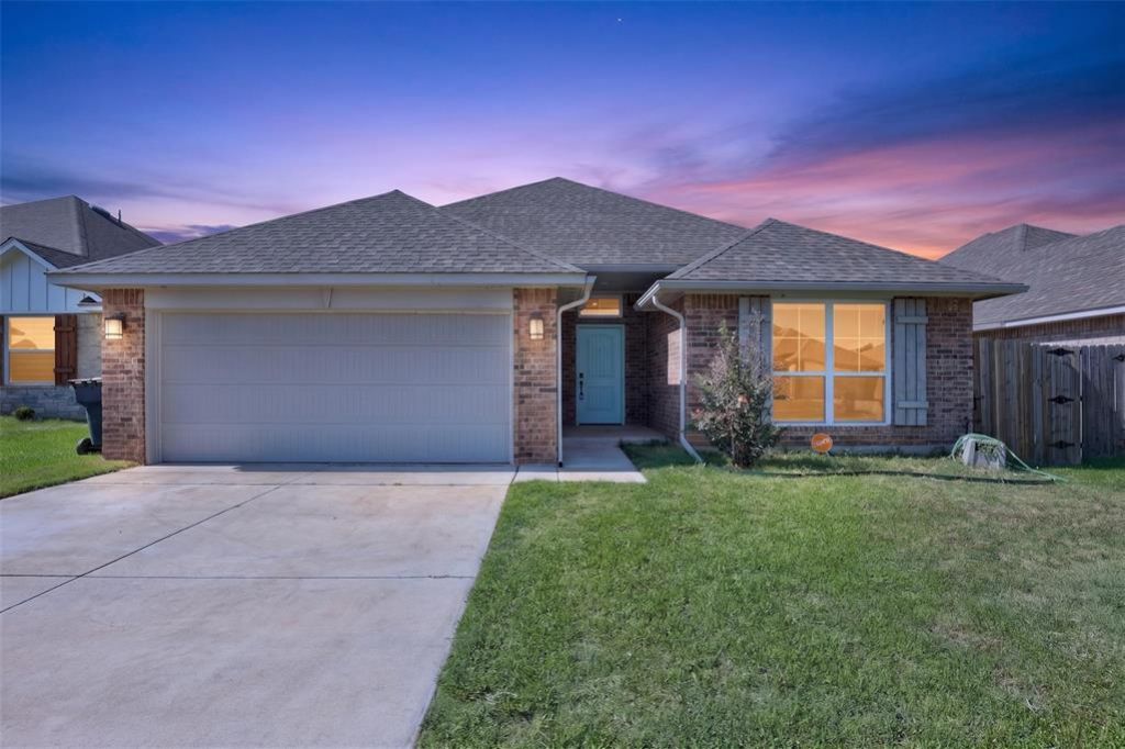 4229 NW 152nd Terrace, Edmond, OK 73013 Main Photo