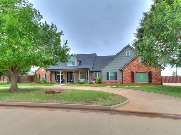 602 Brandley Circle, Okarche, OK 73762