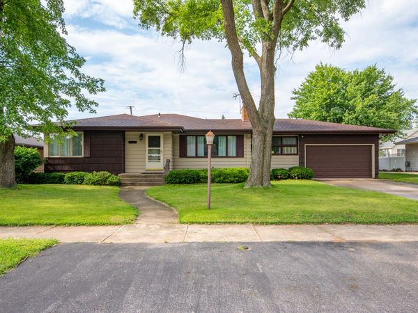 3413 Lincoln Street , Highland, IN 46322