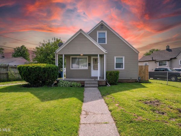 1536 Reswick Drive, Oregon, OH 43616