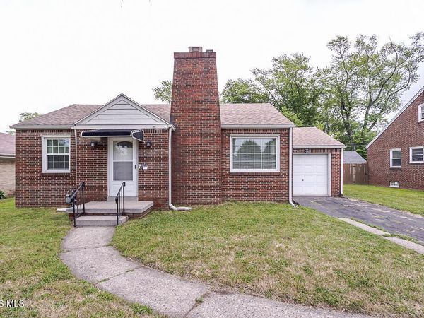 736 N Byrne Road, Toledo, OH 43607