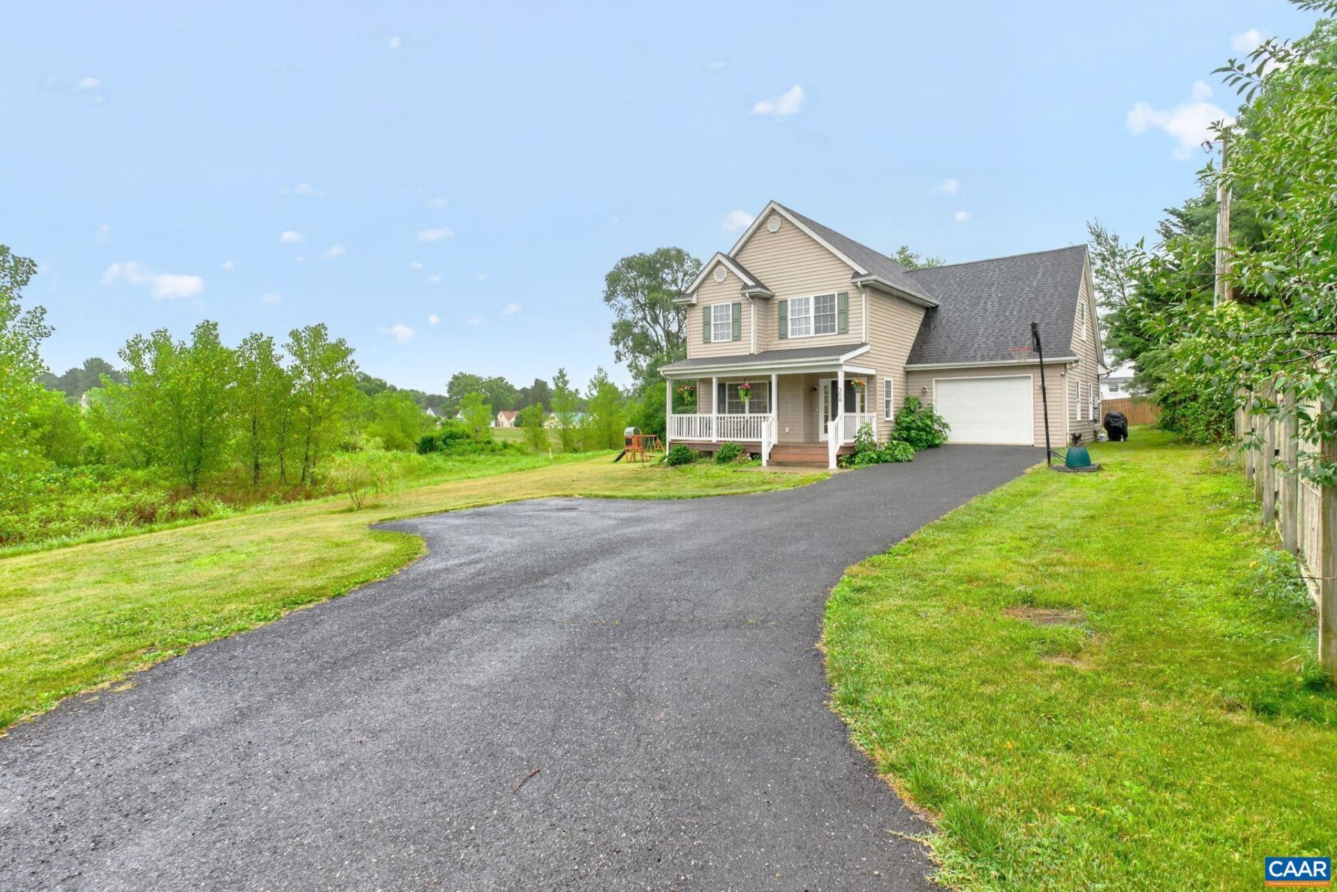 304 Grove Ave, Waynesboro, VA 22980 Main Photo