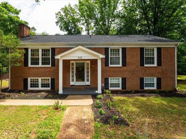 522 NOTTINGHAM RD, Charlottesville, VA 22901