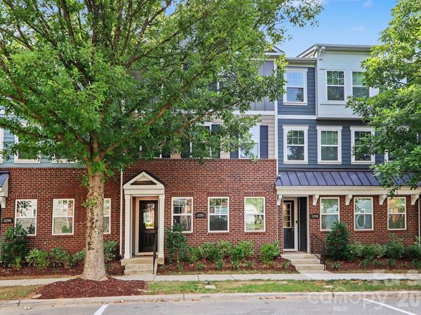 16704 Summers Walk Boulevard, Unit 27, Davidson, NC 28036